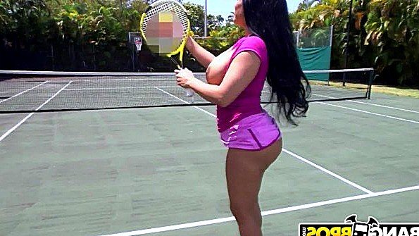 Восхитительные спортивные попки теннисисток