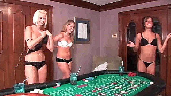Бесплатное Видео Порно Игры На Раздевание